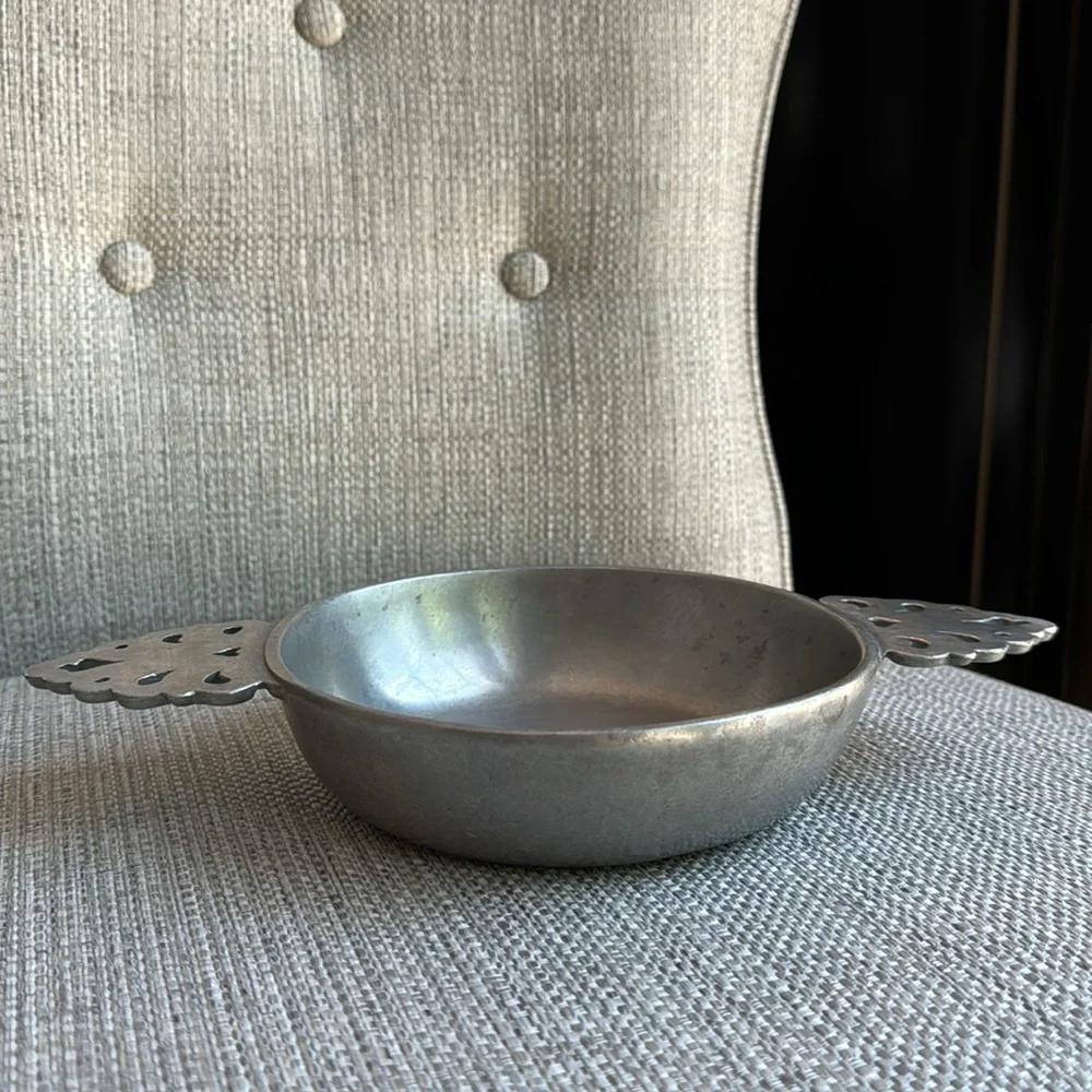 Vintage Wilton Bicentennial Pewter Serving Bowl With Ornate Handles
